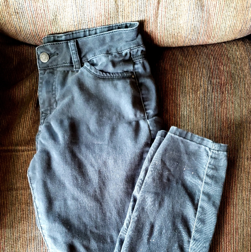 Blue Skinny jeans w/ bleach stains